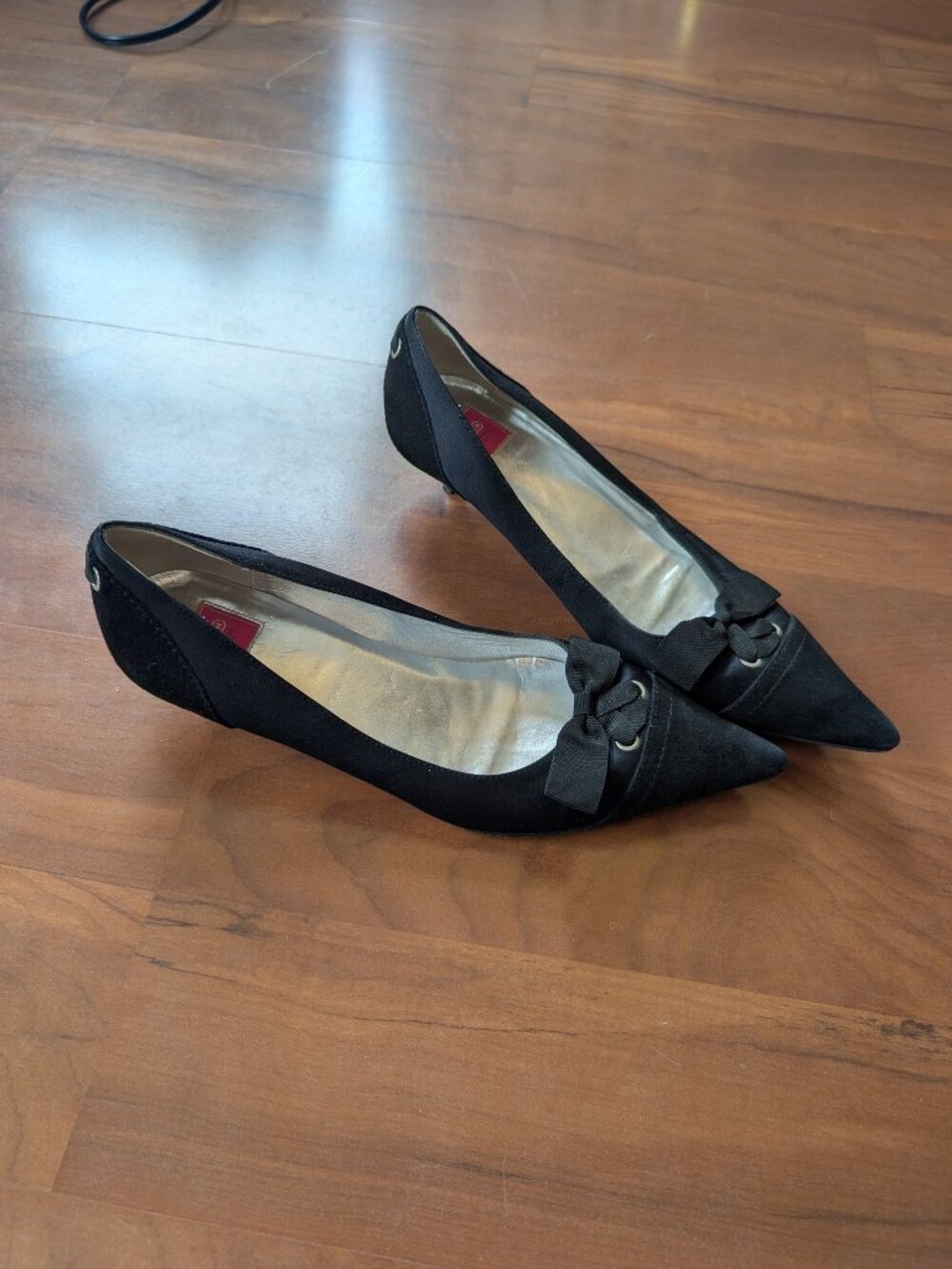 Vintage Coach Tulla Y2K Kitten Heel Pumps